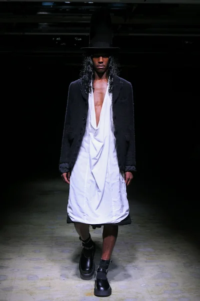 Look 14